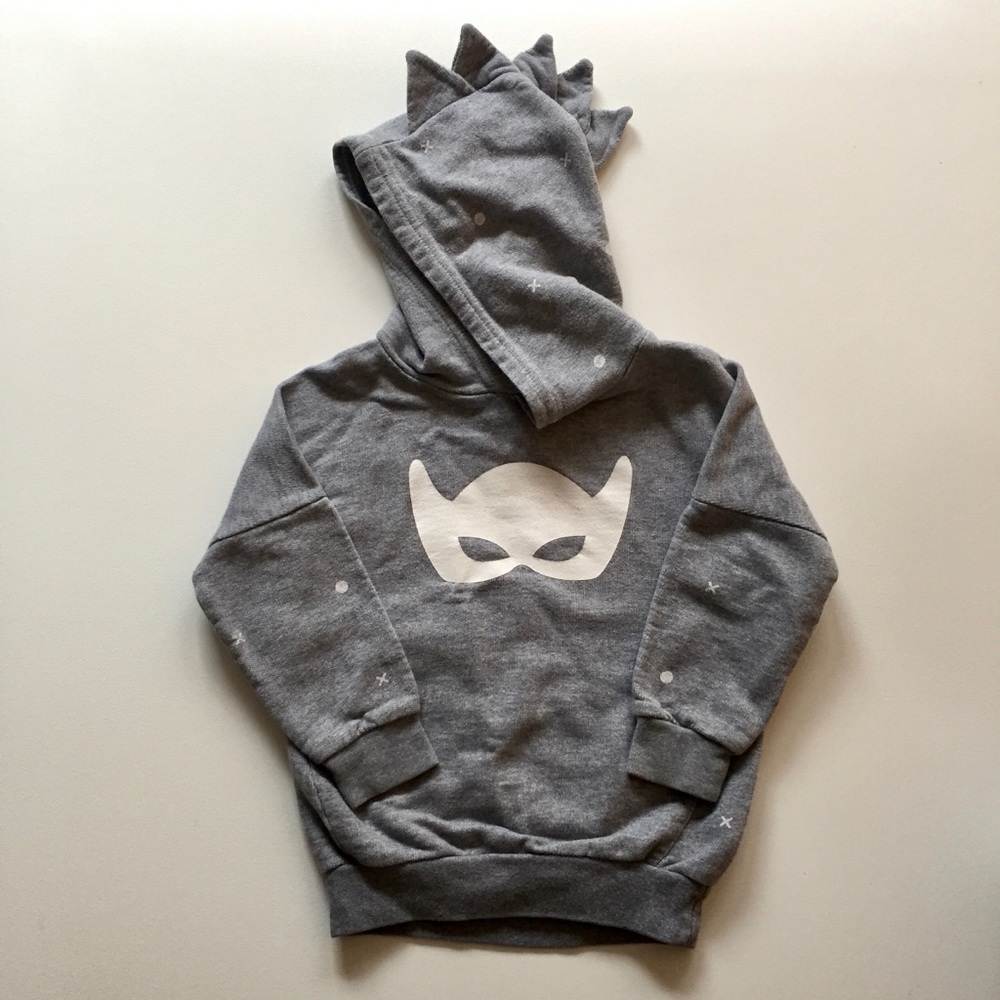 BEAU LOVES Mask Hoodie Gray Spikes XO size 3T
